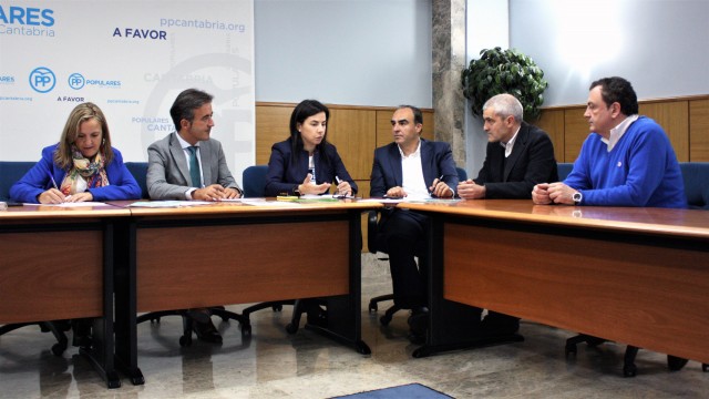 Reunión de miembros del PP con el representante de CSIF Prisiones Pablo Ignacio Crespo